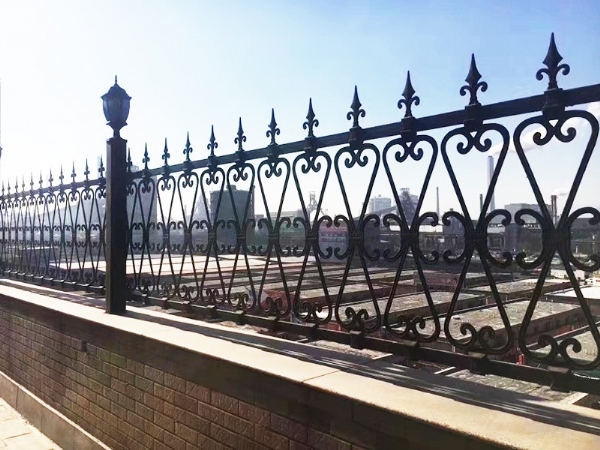 铸铁护栏