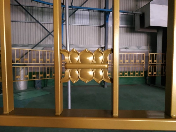 黄金护栏
